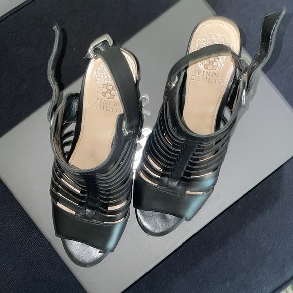 Black Vince Camuto Heels - Picture 2 of 4